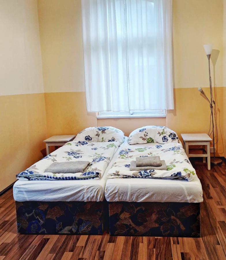 Nad Hradem Apartment *
